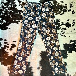 Isaac Mizrahi Navy Floral Legging Style Pants